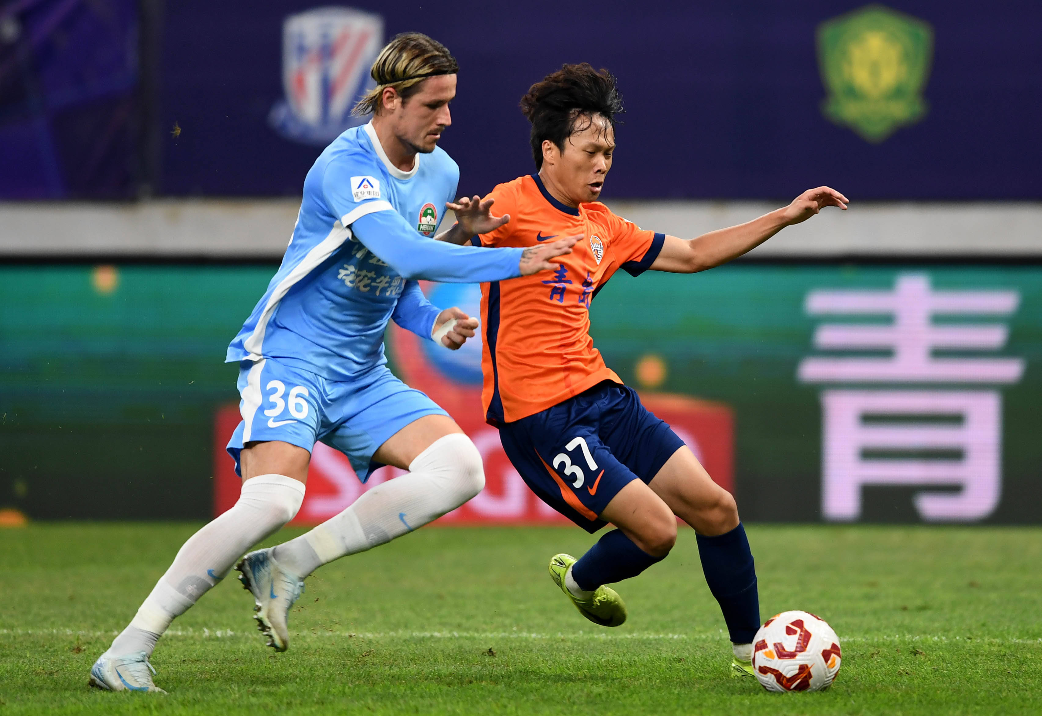 媒体人：邵佳一的最大优势就是省钱、超级省钱