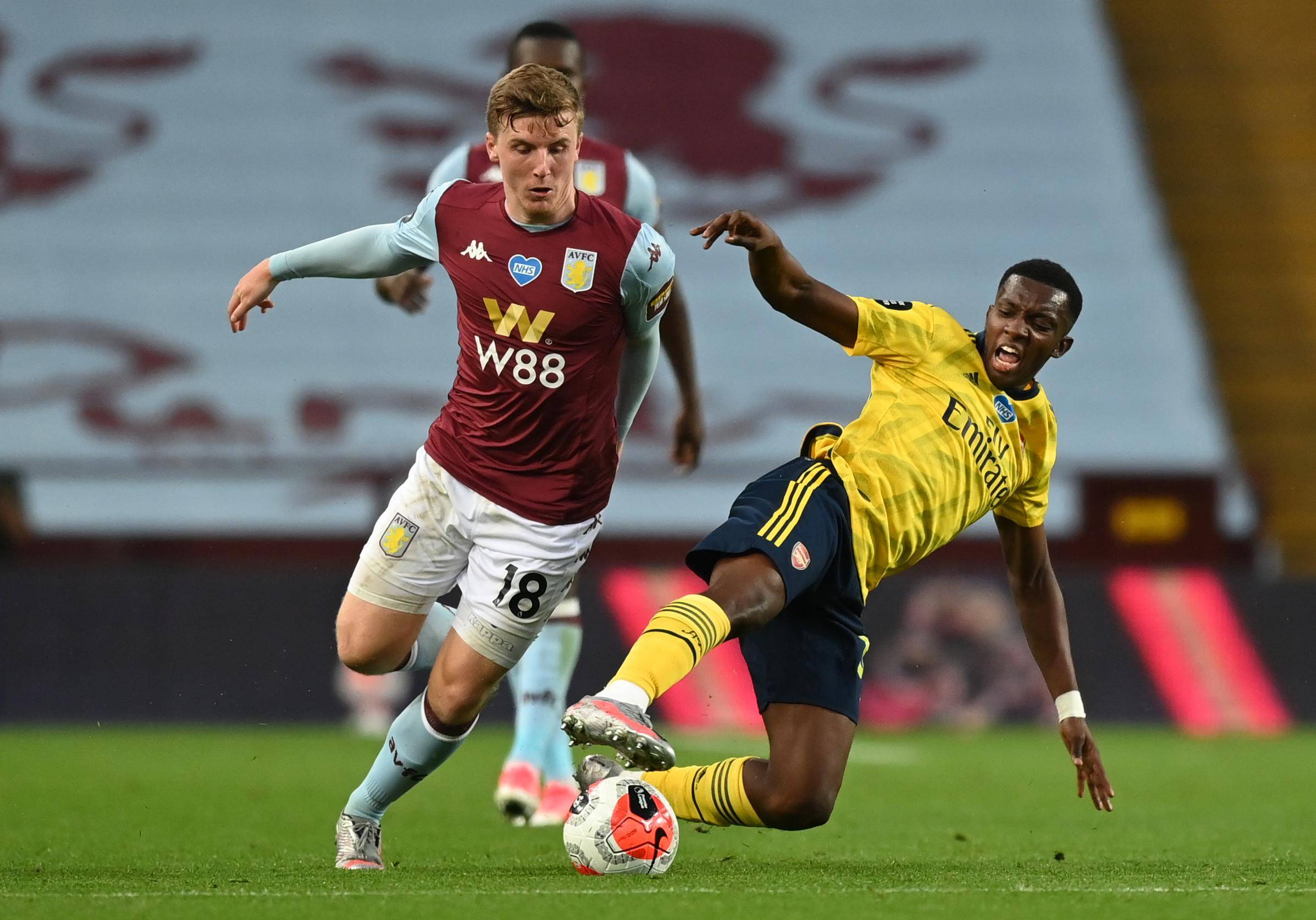 开场16分钟35秒，巴萨遭遇欧冠单场比赛最快的两个丢球