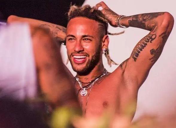 状态火热！杰伦威19中11轰赛季新高25分