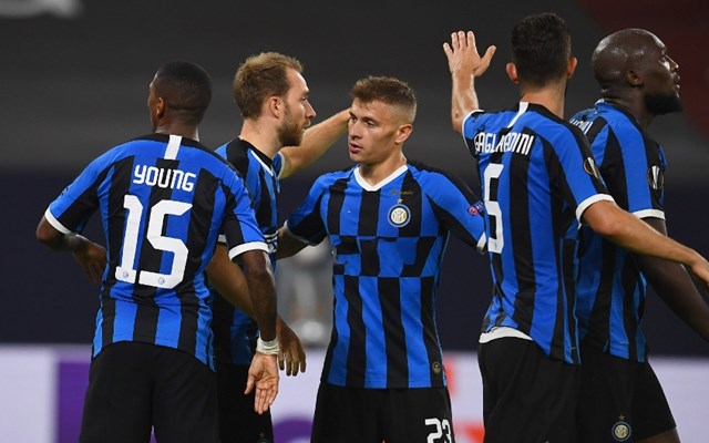 记者：下个月刘祝润就要当爸爸了，孩子会在大连出生