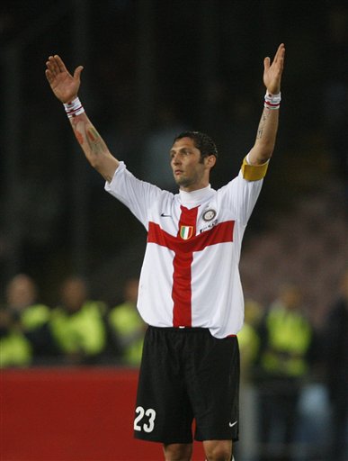 约克：理解有球迷对曼联建新球场不满，但现实是时代会变化