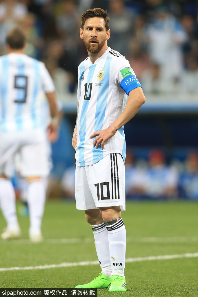 KD：乔丹等传奇为我们树立了标准，我只是努力达到那个标准