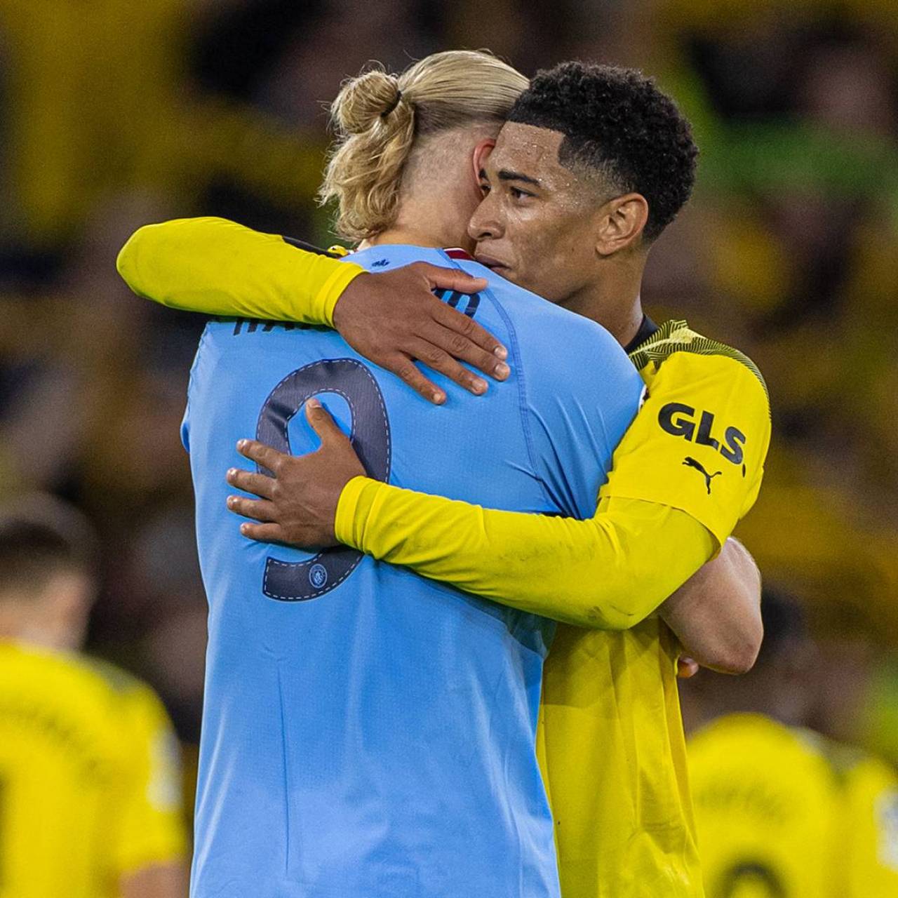 怀特30分钟内砍30+7+9+5三分，绿军队史首人