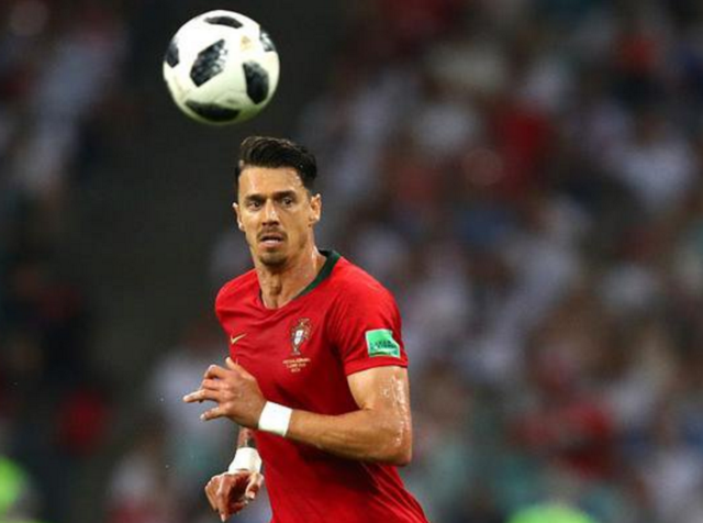 德天空：目前看施洛特贝克最可能不续约，皇马和拜仁讨论了他