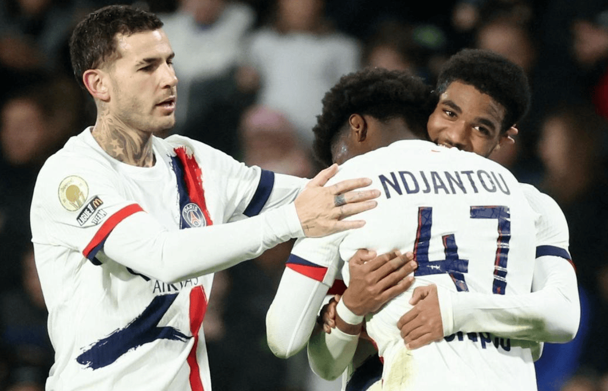 成都刮起“法国旋风” “眼镜侠”勒布伦兄弟闪耀混团世界杯